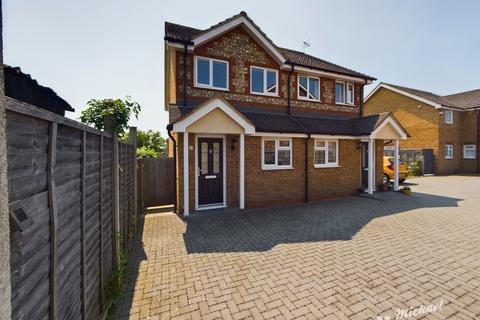20 Briars Close, Aylesbury, HP19 9PN