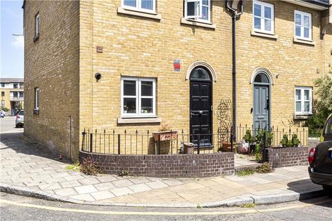 3 bedroom terraced house for sale, Cold Harbour, London, E14