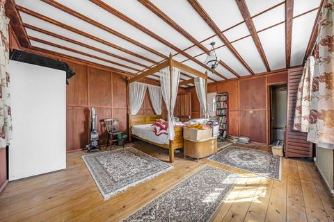 16 Daubigny Mead, Brize Norton, Carterton, OX18 3QE