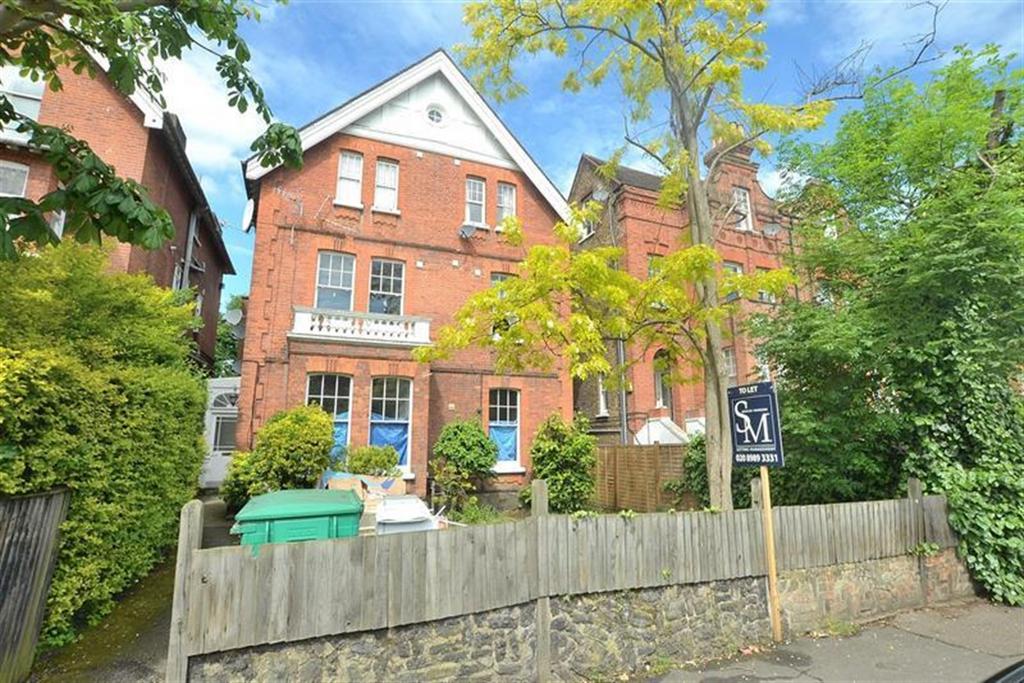 Hermon Hill, Wanstead, E11 Studio £1,095 pcm (£253 pw)