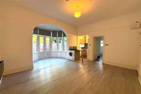 Studio to rent - Widok 2