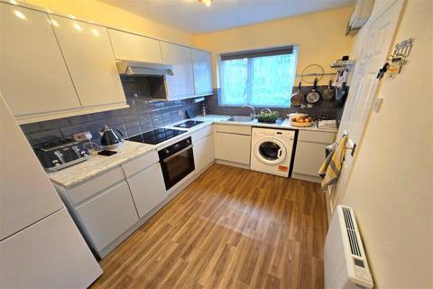 2 bedroom terraced house for sale, St Anne's Road, Godalming GU7