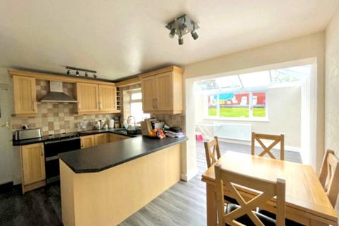 4 bedroom detached house for sale, Chaucer Crescent, Kidderminster, Worcestershire DY10