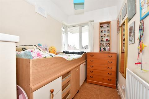 96 Sandcross Lane, Reigate, RH2 8EY
