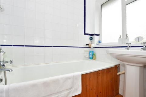 96 Sandcross Lane, Reigate, RH2 8EY