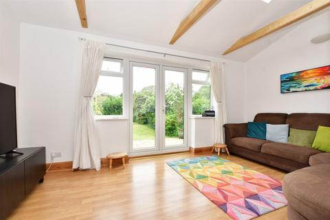 96 Sandcross Lane, Reigate, RH2 8EY