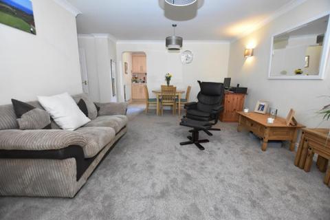 2 bedroom flat for sale, Coach House Mews Ferndown BH22 9UY