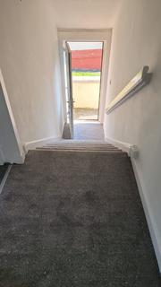 2 bedroom flat to rent, Rose Street, West, Greenock, PA16