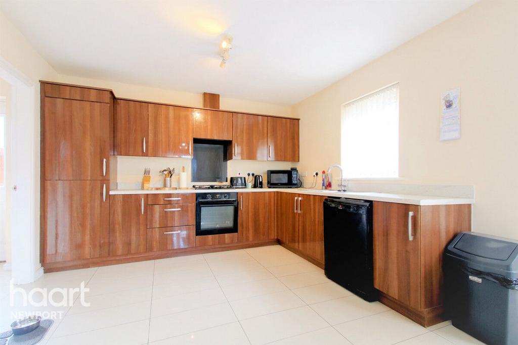 Bloomery Circle, Newport 4 bed detached house for sale £360,000