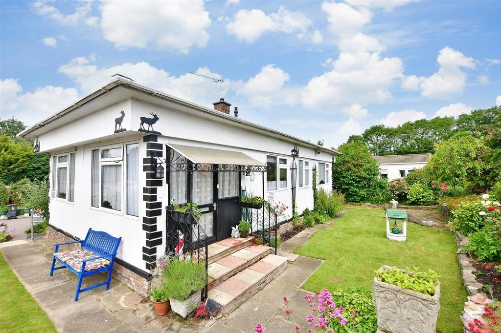 Woodbine Close, Waltham Abbey, Essex 3 bed park home for sale £130,000