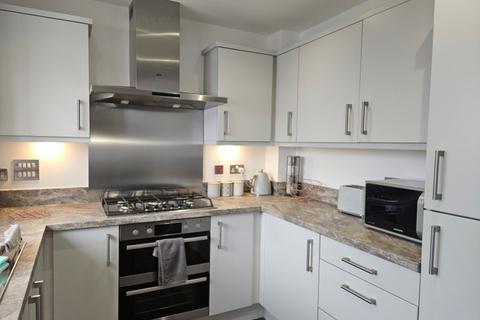 32 Aglets Way, St Austell, PL25 4GA
