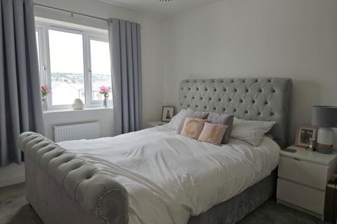 32 Aglets Way, St Austell, PL25 4GA