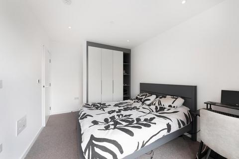 2 bedroom apartment to rent, Jacquard Point, The Silk District, E1
