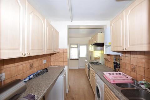 3 bedroom end of terrace house for sale, Gainsborough Gardens, Edgware