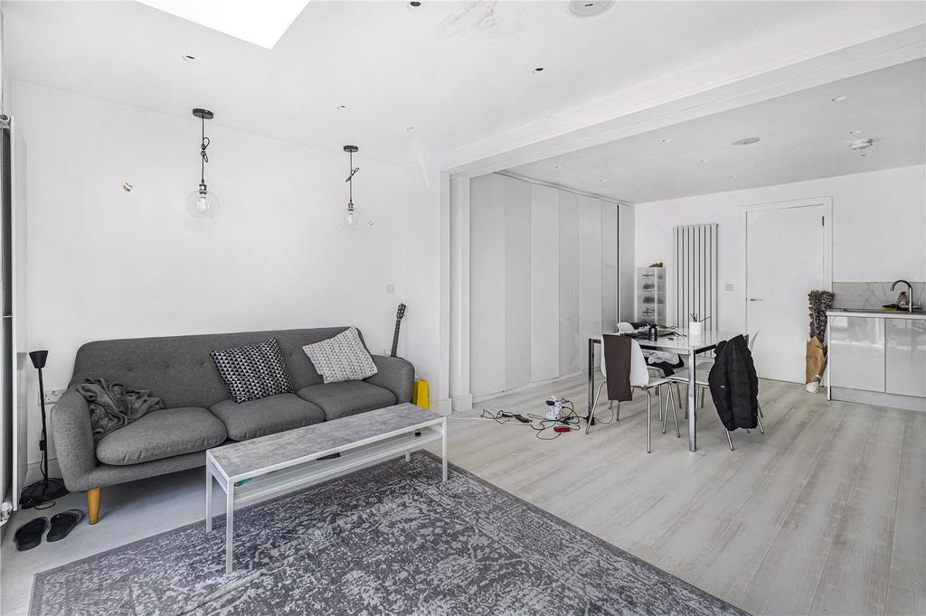 Kitchen/Reception