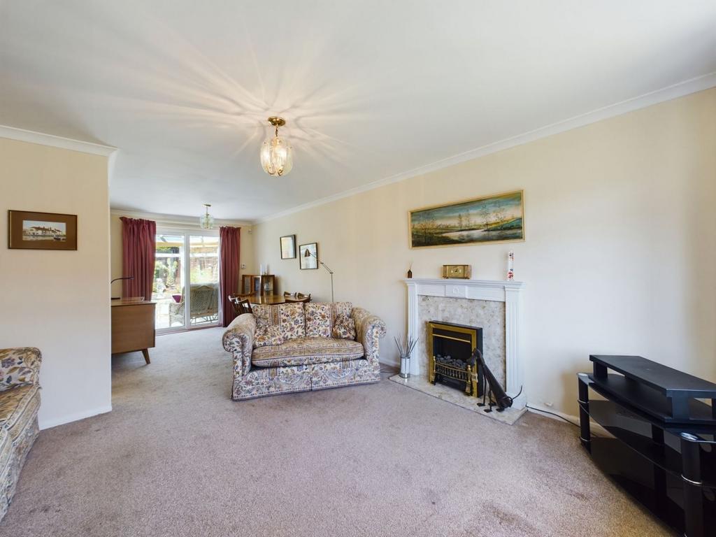 Lounge/dining room