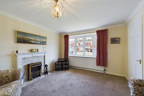 8 Ashmore, Long Buckby, Northampton, NN6 7RT