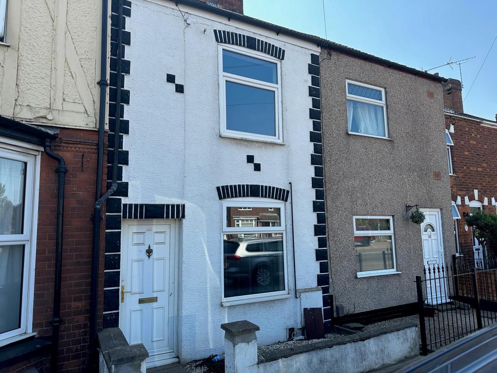 Ashby Road, Hinckley, Leicestershire... 2 bed terraced house £700 pcm