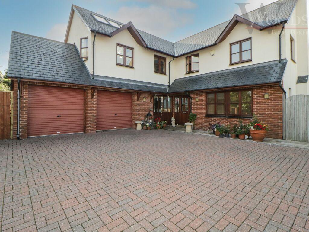 Lammas Lane, Preston, Paignton, Devon 4 bed detached house £675,000
