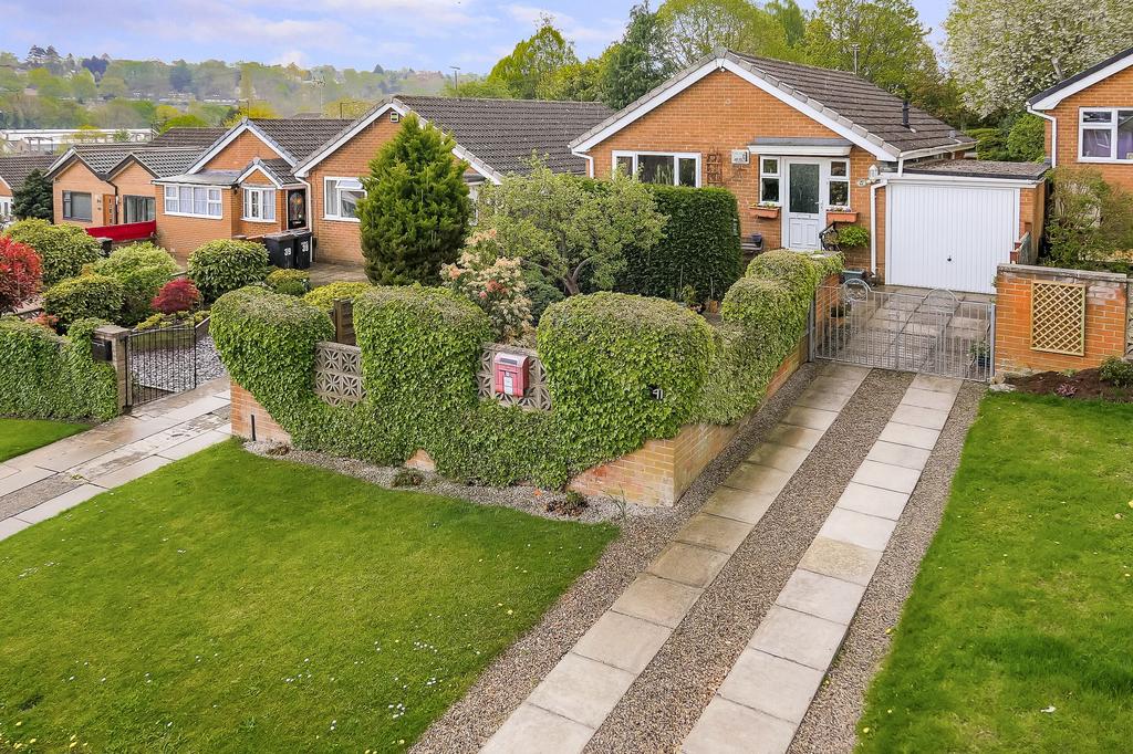 Fewston Crescent, Harrogate, HG1 2 bed detached bungalow for sale £