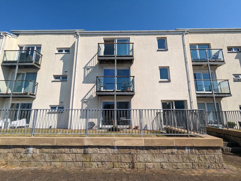 Mariners View, Ardrossan KA22 2 bed apartment £110,000