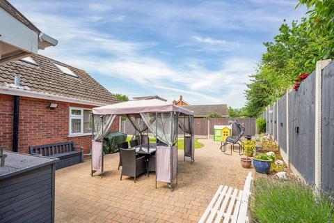 3 bedroom detached bungalow for sale - Middle Lane, Nether Broughton