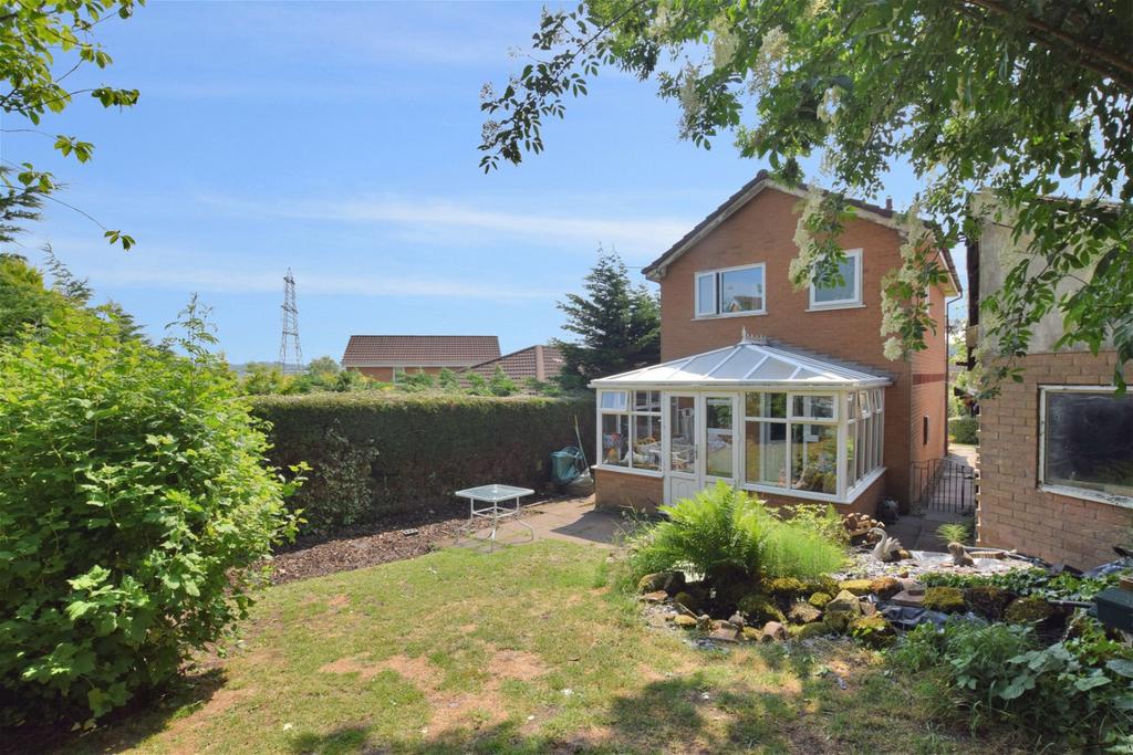 Morton Road, Runcorn 3 bed detached house for sale £245,000