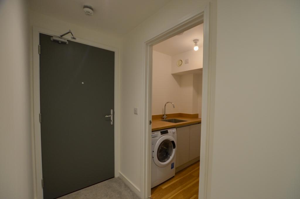 To Book A Viewing Call TPS Lostwithiel on 01208 87