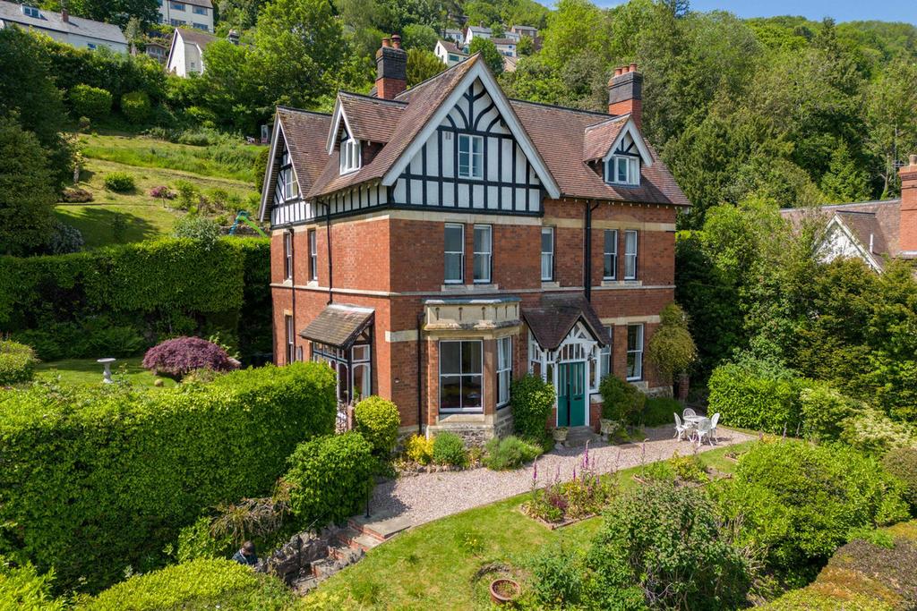 Wells Road, Malvern, Worcestershire WR14 4PA 8 bed detached house for