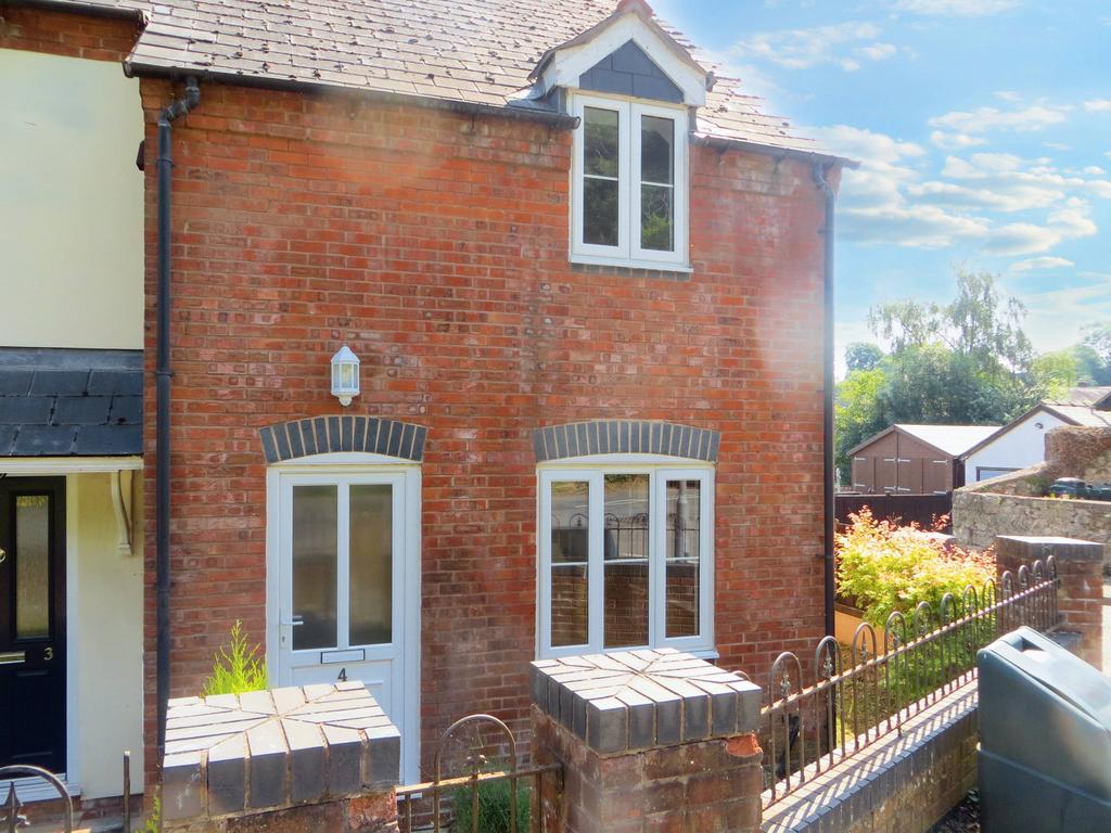 Manor House Close, Montgomery SY15 2 bed end of terrace house for sale