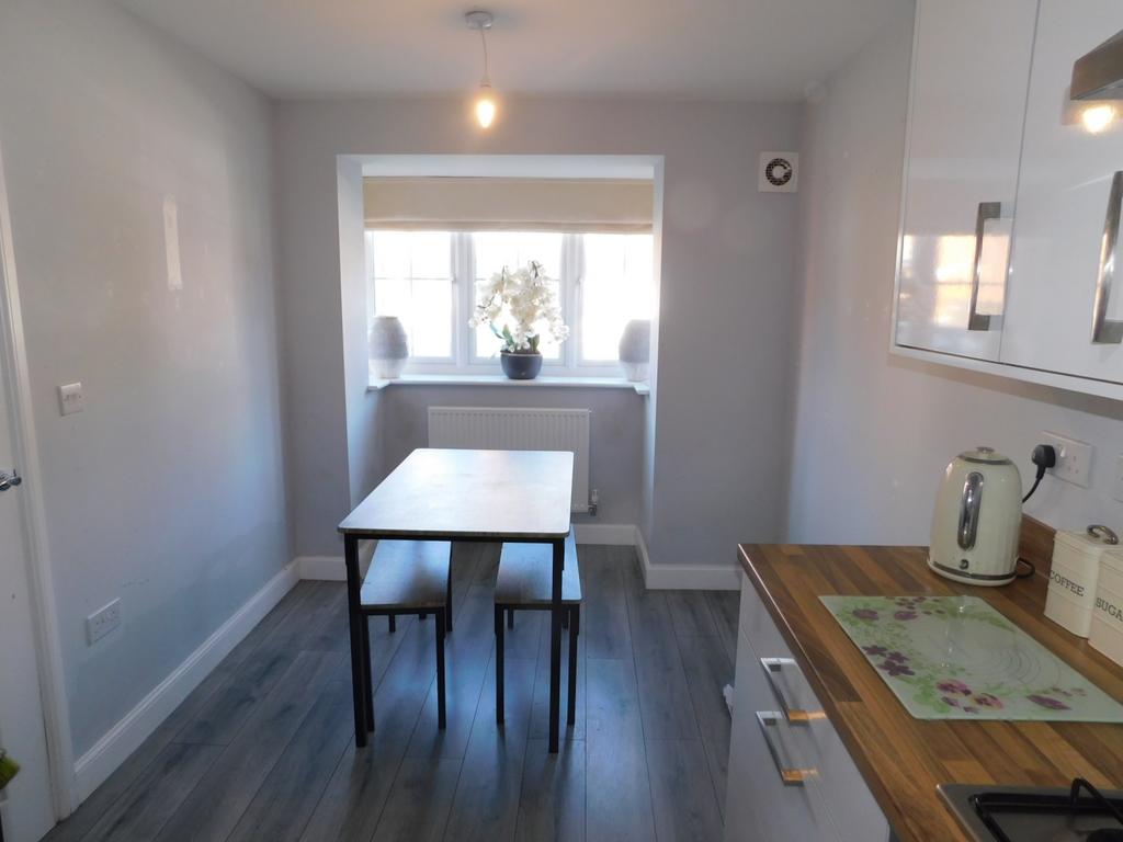 Dining kitchen