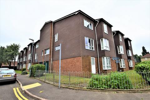 2 bedroom flat for sale, Aidan Close, Dagenham, Essex. RM8 3LE