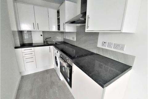 2 bedroom flat for sale, Aidan Close, Dagenham, Essex. RM8 3LE