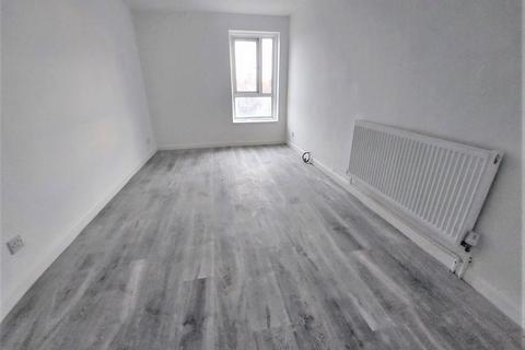 32 Aidan Close, Dagenham, RM8 3LE