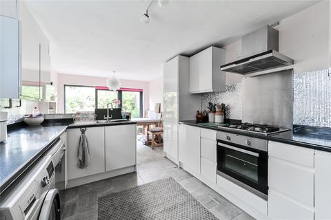 39 Thorold Road, London, N22 8YE