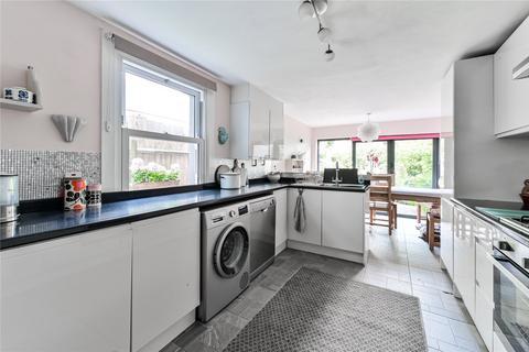 39 Thorold Road, London, N22 8YE