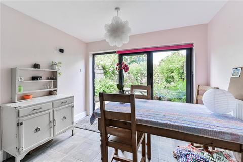 39 Thorold Road, London, N22 8YE