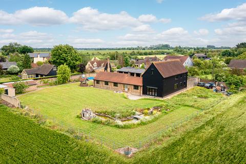 4 bedroom barn conversion for sale, Southend-on-sea SS3