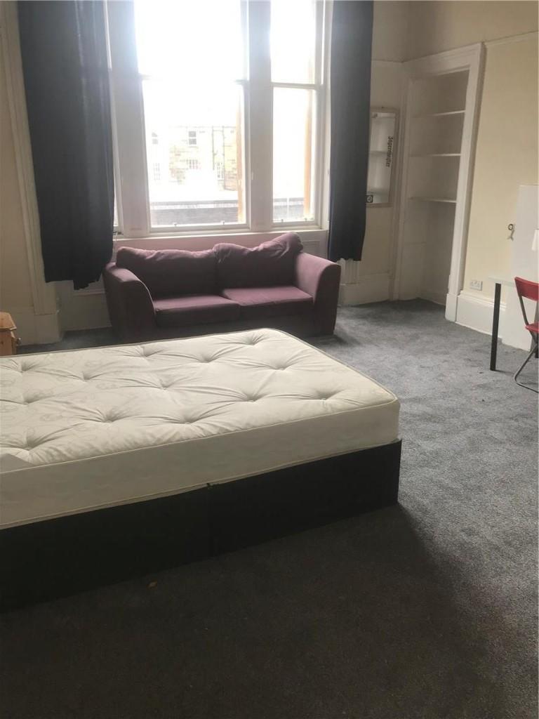Apartment in Glasgow, North Woodside - View 3