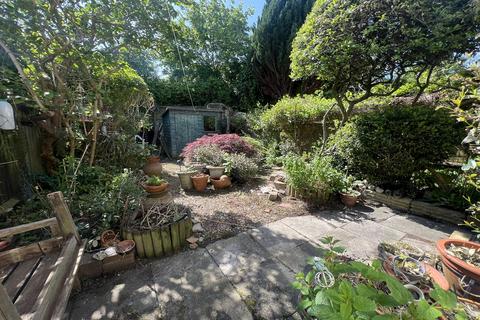 10 Laurier Road, Croydon, CR0 6JQ