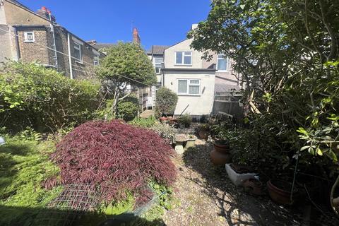 10 Laurier Road, Croydon, CR0 6JQ