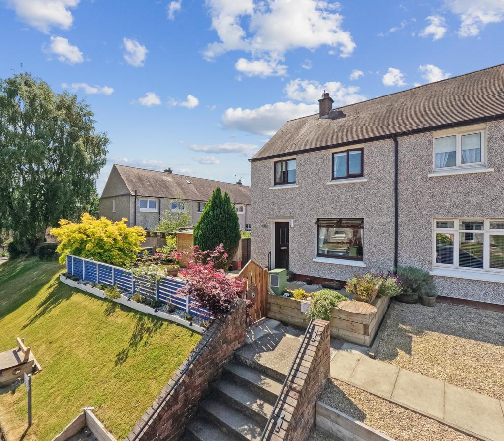 Forth View, Bannockburn, Stirling... 2 bed end of terrace house £127,000