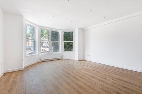 1 bedroom apartment to rent, 996 High Road, London, N20