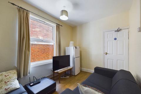 4 Cedar Road, Northampton, NN1 4RN
