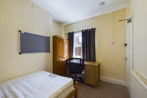 4 Cedar Road, Northampton, NN1 4RN