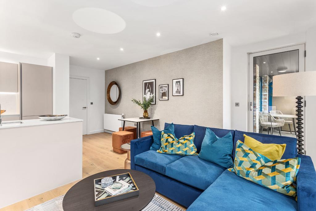 King's Grove, Islington, EC1V 2 bed apartment £800,000