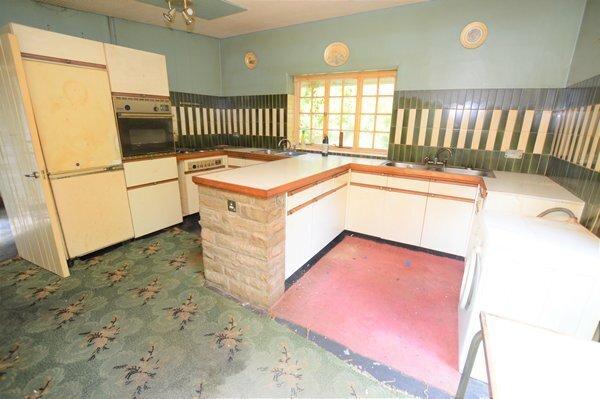 Breakfast/kitchen