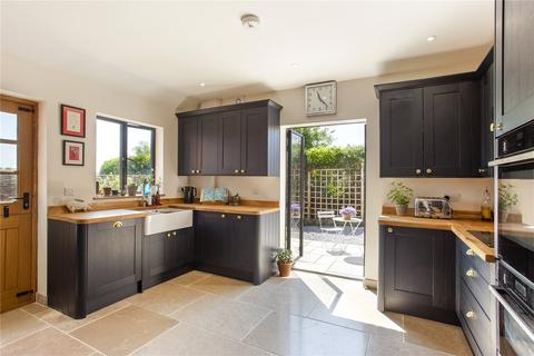 Paranna Huntley Road, Tibberton, Gloucester, GL19 3AF