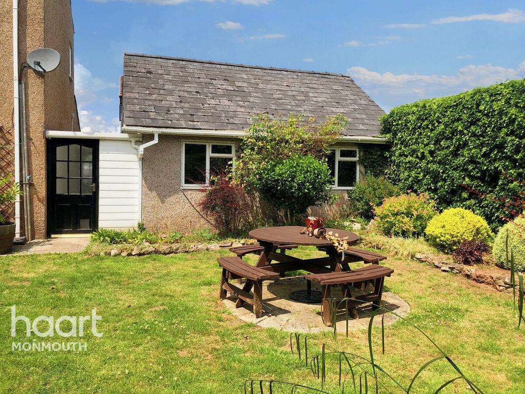 Cherry Walk, Monmouth 3 bed semidetached house £295,000