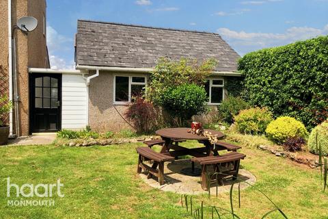 5 Cherry Walk, Monmouth, NP25 5DE